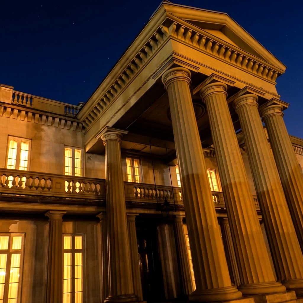 Dundurn Castle and a Bus Tour Event in Hamilton