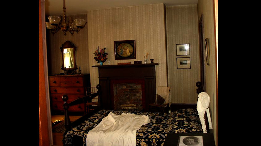 Mackenzie House Toronto General Bedroom 