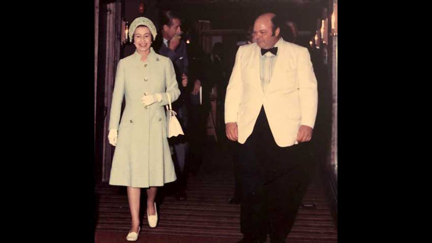 Hauntings of the Pillar and Post in Niagara-on-the-Lake - Owner Jim Drope with Queen Elizabeth during visit